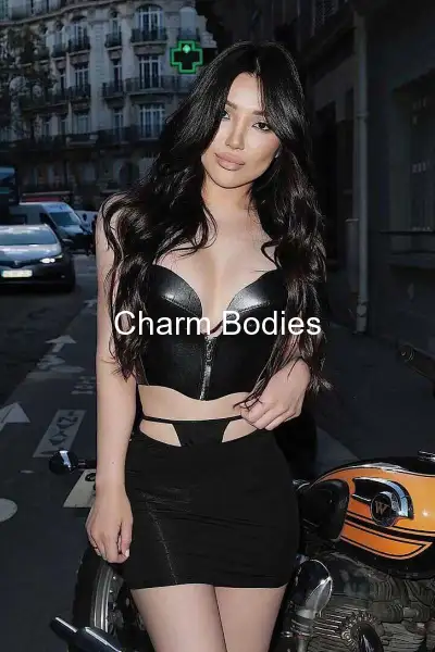 Lia Sun - Escort Mädchen 7éme Arrondissement du Palais Bourbon