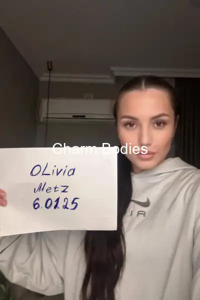 Olivia - 10