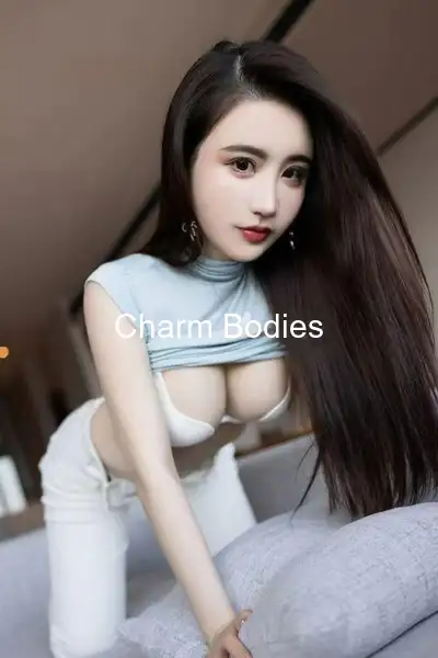 XIANGHUA - Escort Girl Villefranche sur Saône