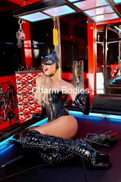 DOMINATRIX SUNSHINE - 3