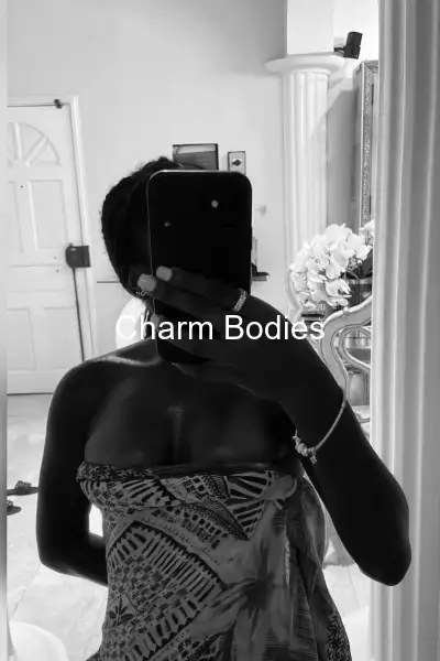 Aya - Escorte Girl Tourcoing