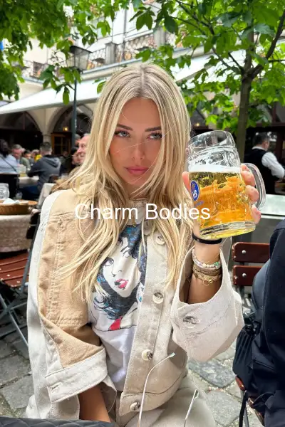 Angella - Escort Mädchen L'Île Saint Denis