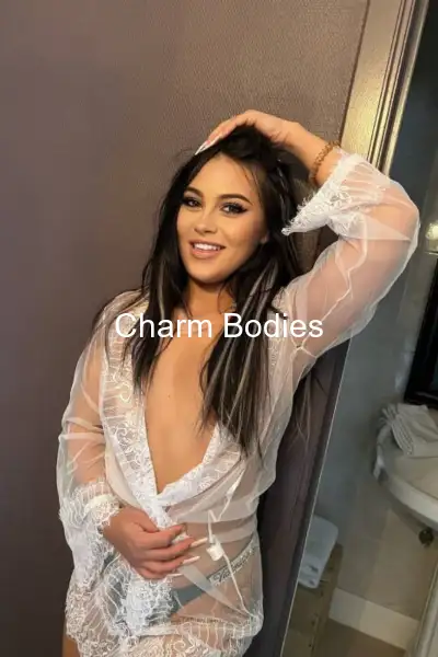 Corina - Escort Mädchen Paris