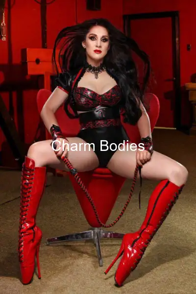 Mistress Anna Queen - Escort Mädchen Paris