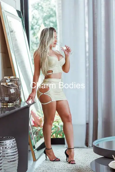 LUNNA - Escorte Girl 20éme Arrondissement de Ménilmontant