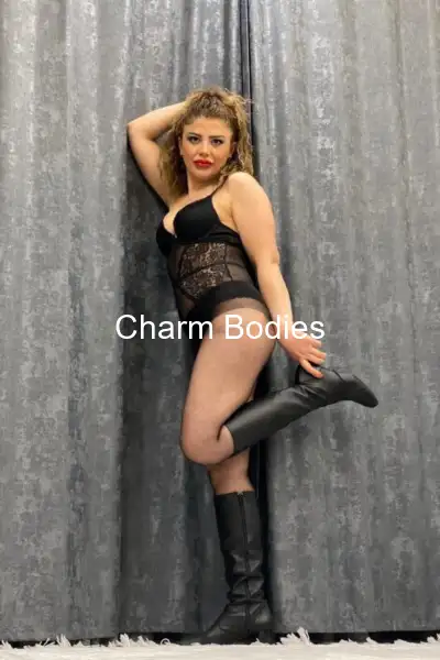 Samira - Escort Mädchen Paris