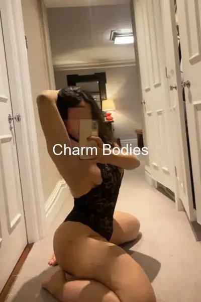 CARLA - Escort Mädchen Paris