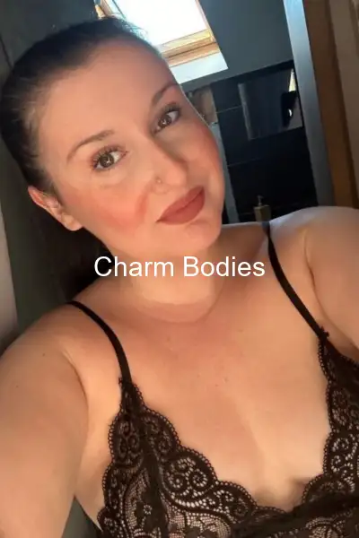 NUAGEUSE - Escort Mädchen Paris