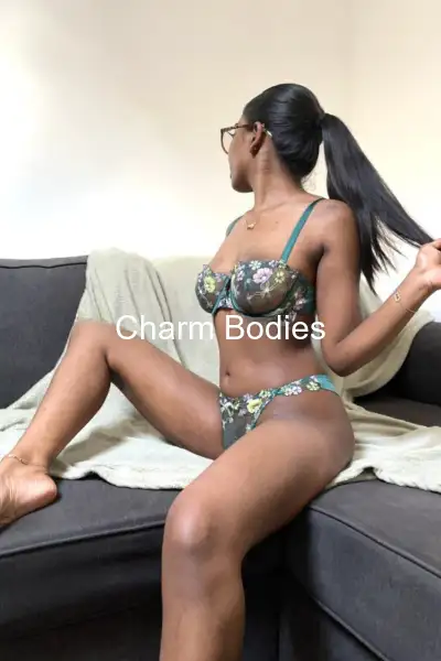 Nyla Sedeplace - Escort Mädchen Paris