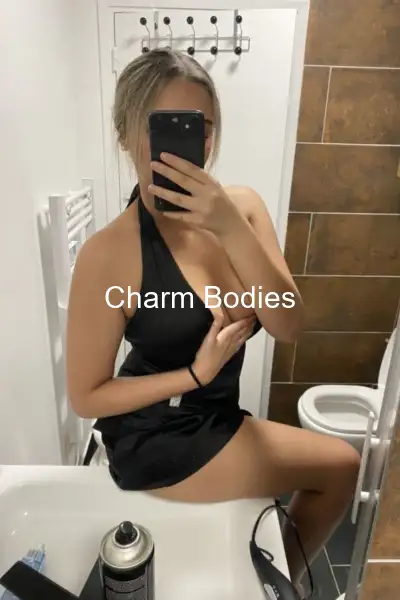 Bella - Escort Mädchen Tours