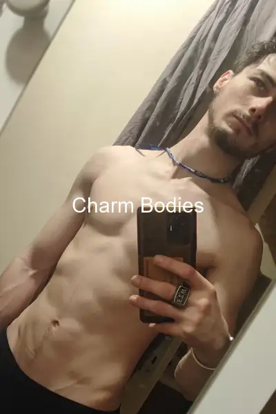 Jeune et nouveau - Escort Male Nantes