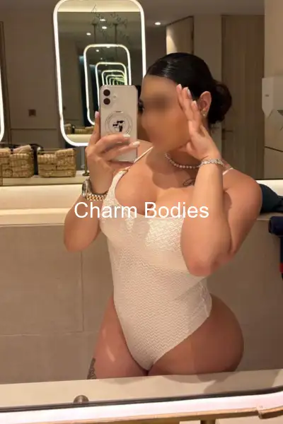 Violet - Escort Mädchen Paris