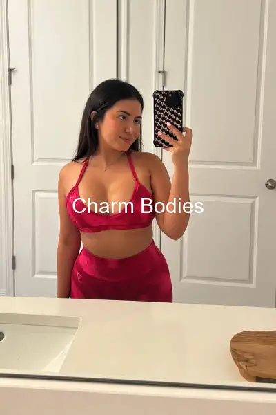 Alvina - Escort Mädchen Auray