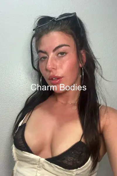 Suzanne - Escorte Girl Audierne