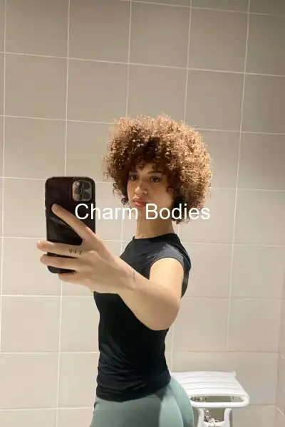 Nina - Escort Mädchen Grenoble