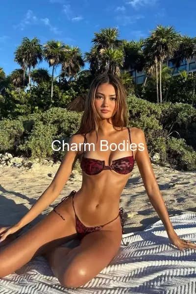 Nelly Escorte - Escort Girl Drome