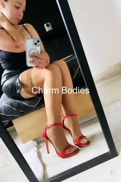 Loreta - Escort Girl Nimes