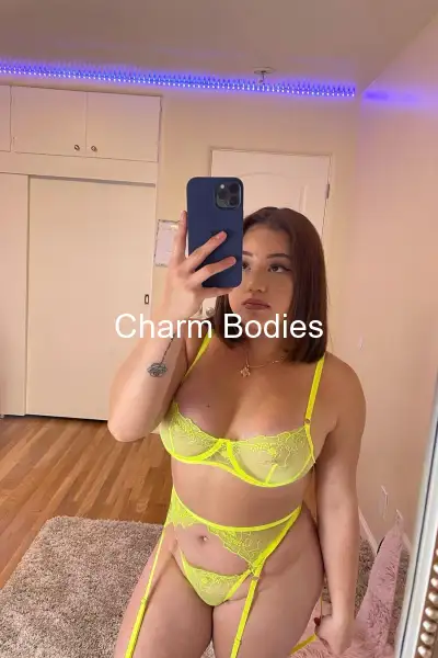 Caroline - Escort Mädchen Caen