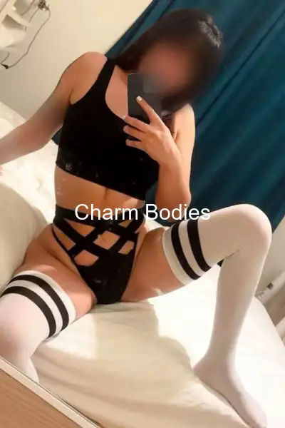 Francesca - Escort Girl Paris