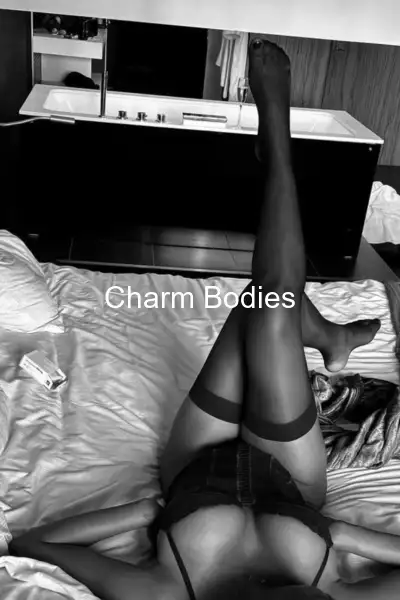 Lyne44 - Escort Mädchen Paris