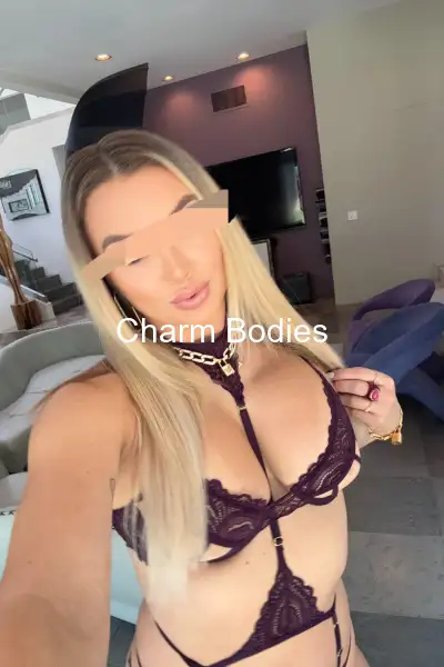Nata - Escorte Girl Besançon
