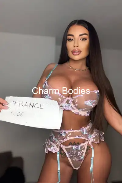 Alisa - Escorte Girl Francheville