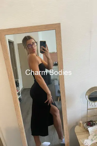 Lucy - Escorte Girl Roissy en France