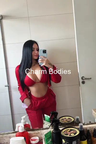 Emilly - Escorte Girl Paris