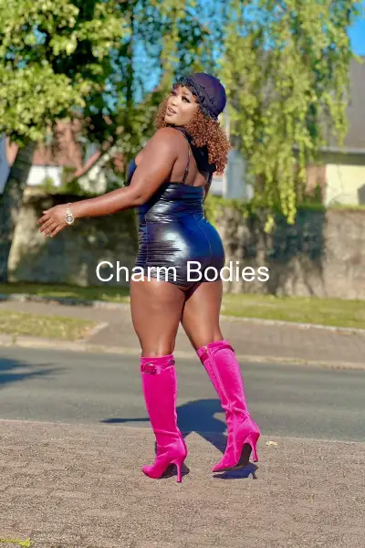 Classic - Escort Girl Nantes