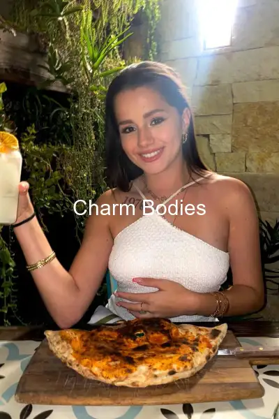 Julie - Escort Girl Olivet