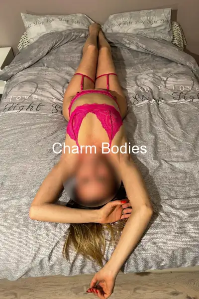 JulieFR - Escort Mädchen Mâcon