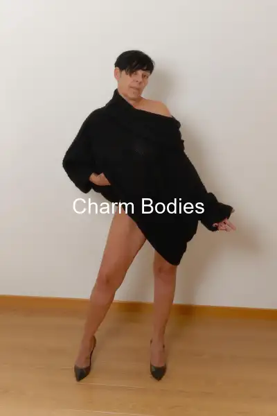 Belle femme brune - Escort Mädchen Rennes