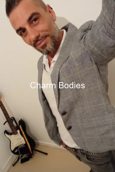 IVAR40 - Escort Mann Tulle