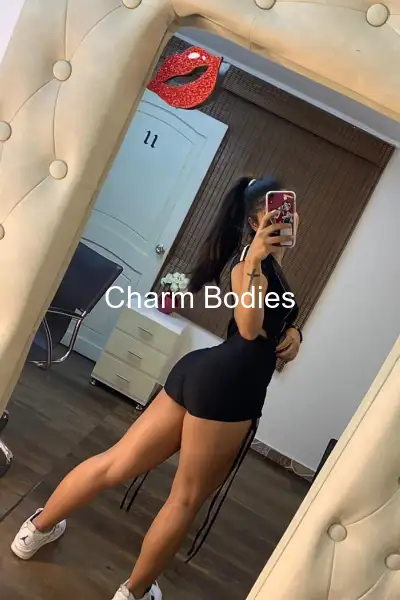 Alahia - Escort Girl Paris