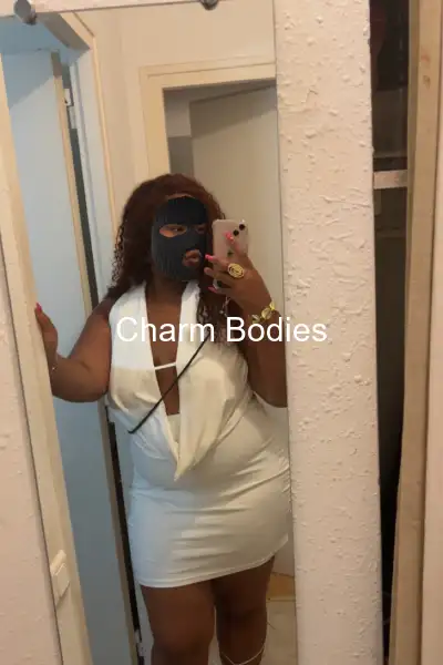 Moina - Escort Girl Montpellier