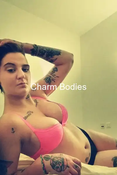 Camille Lou 96 - Escorte Girl Arles