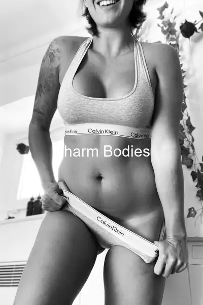 Cameyas - Escort Girl Drome